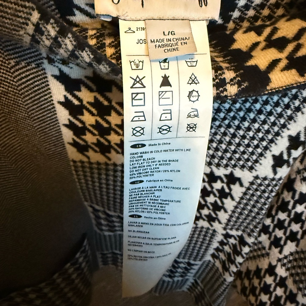 Women's Black and White Patterned Sweater Joseph ribkoff large - Picture 5 of 5